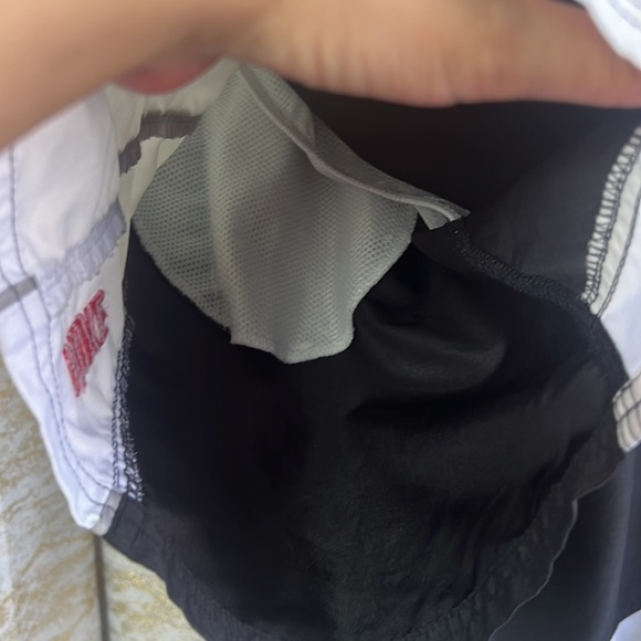 Nike Black/White And Red Swim Shorts Size S - Picture 6 of 14